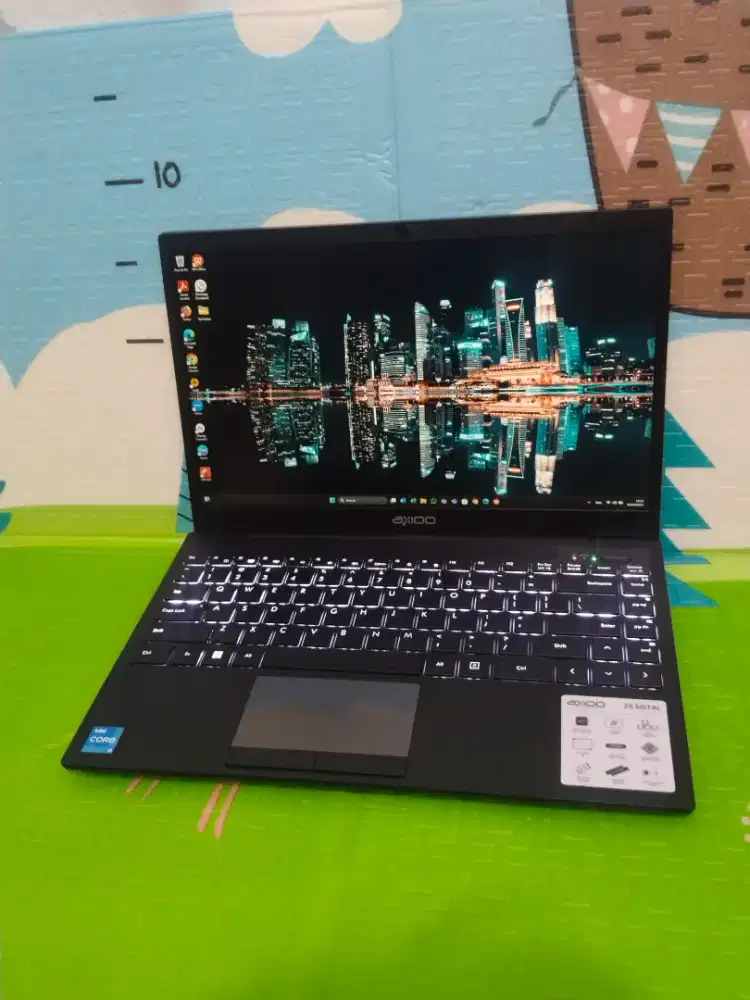 Axioo MayBook Z6 Metal
Keyboard Nyala Core i3 Gen 12
Ram 8GB/SSD 256GB