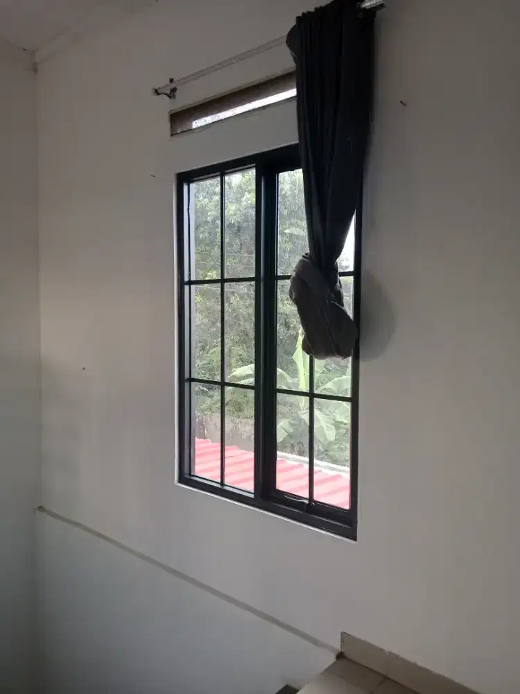 Kusen aluminium pintu aluminium partisi aluminium kaca