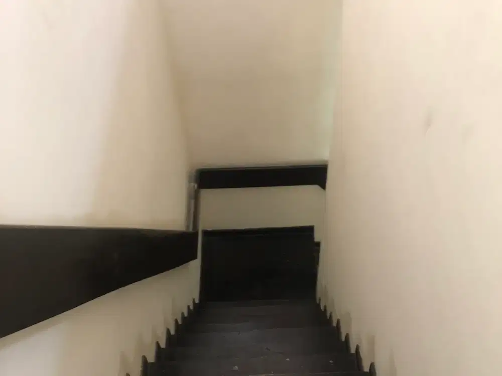 Rumah Besar Nyaman di Pondok Kopi Jakarta Timur