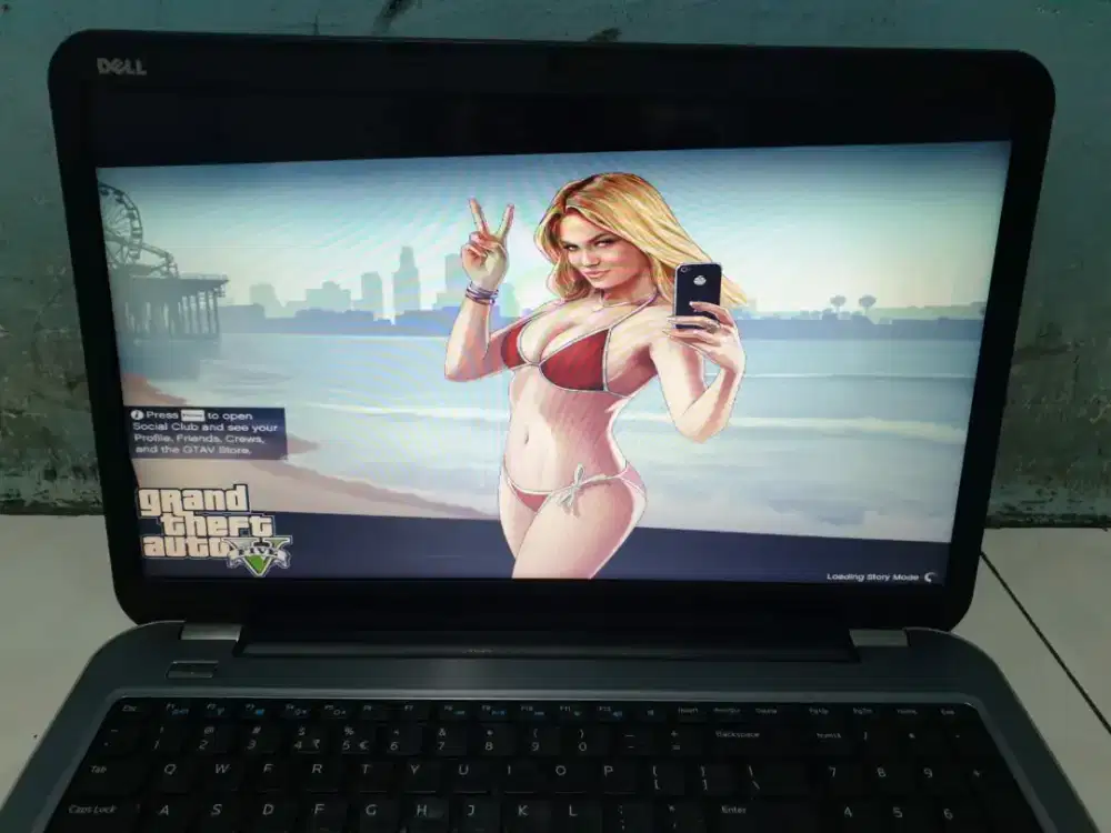 Dell Inspiron Core i7 Radeon Ram8gb Hdd1Tb Layar 17inch Glossy