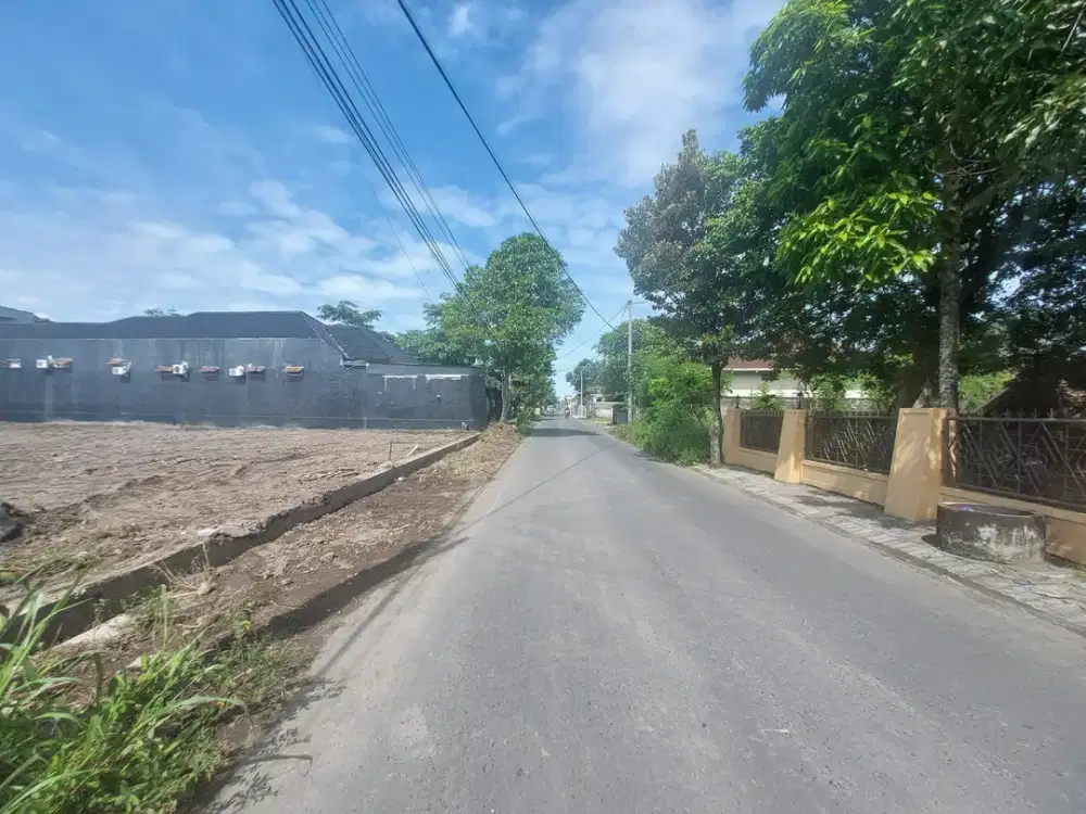 Dekat Candi Sambisari, Tanah Setrategis Tepi Aspal ,Dekat Kampus UKRIM
