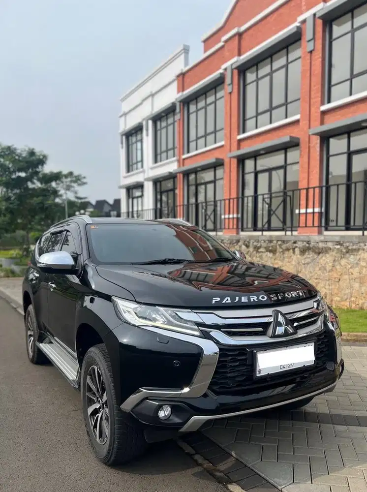 Mitsubishi Pajero Sport Dakar 2019 Hitam Km Low Istimewa