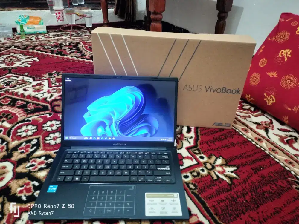 Asus Vivobook Core i3 Gen 12 SSD 128 Ram 8 Fullset