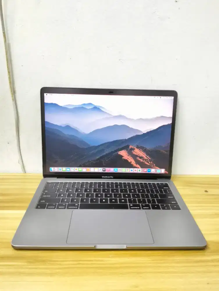 MacBook Pro 13-Inch 2017 Retina Intel Core i5 Ram 16GB SSD 512GB
