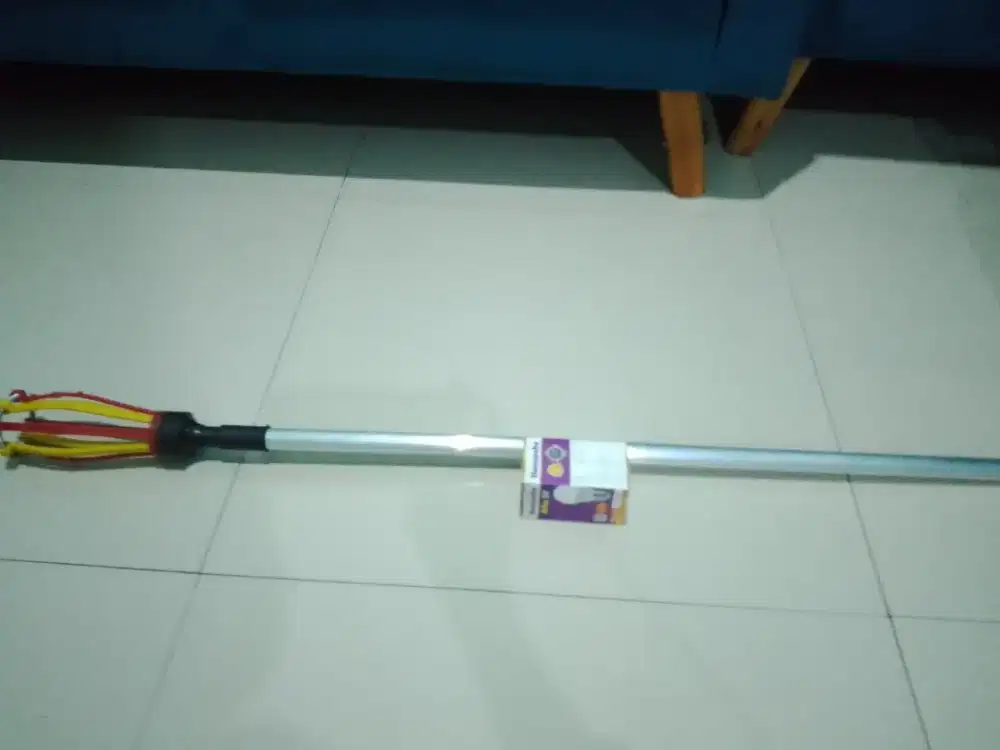 Tongkat buat pasang lampu dan lampu hannochs