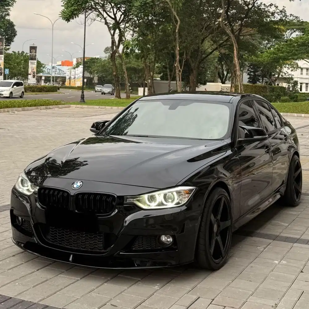(CASH) BMW F30 320i 2014