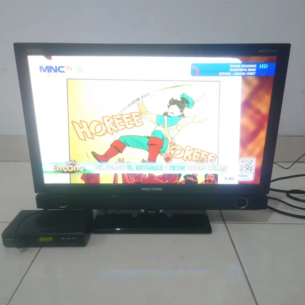 TV Analog Polytron Bazzoke 22 inch