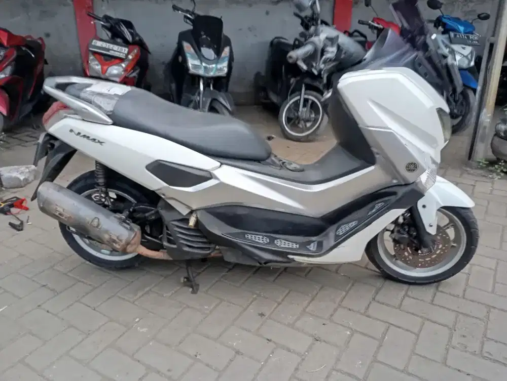 [PROMO OKT] Yamaha NMAX Tahun 2017 Surat Komplit