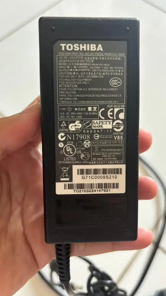 Adaptor Laptop Toshiba 19V 3.42A