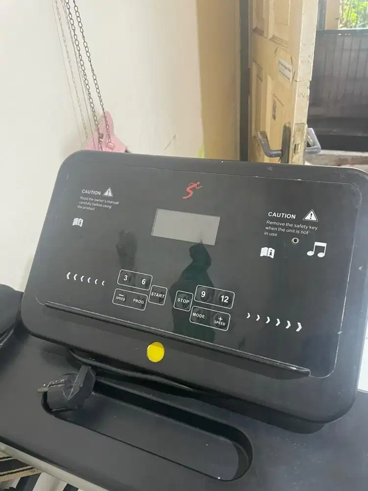 Treadmill Merk Sports 12 Speed