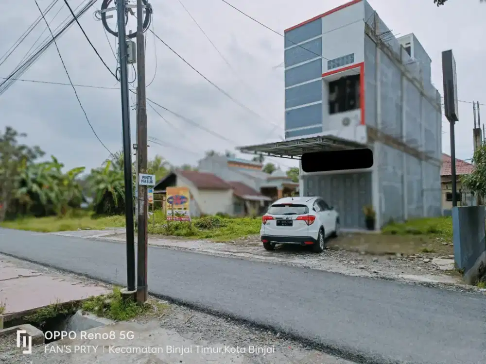 Dijual Cepat Rumah Toko Ruko Cantik 2 1/2 lantai , Strategis Binjai