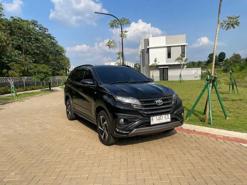 Toyota Rush 1.5 S GR Sport AT tahun 2022