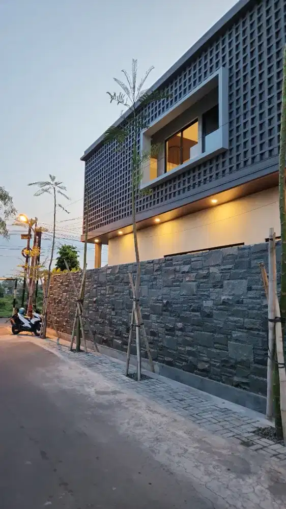 RUMAH New Sumber INDUSTRIAL MODERN