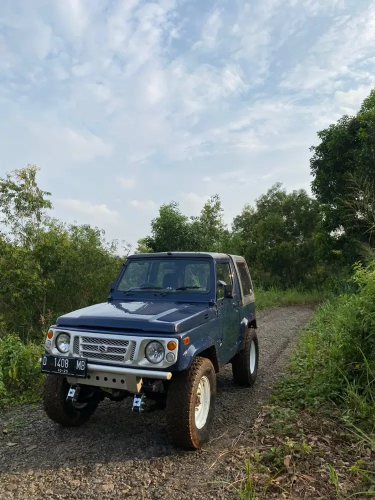 Suzuki Jimny 1990 Bensin