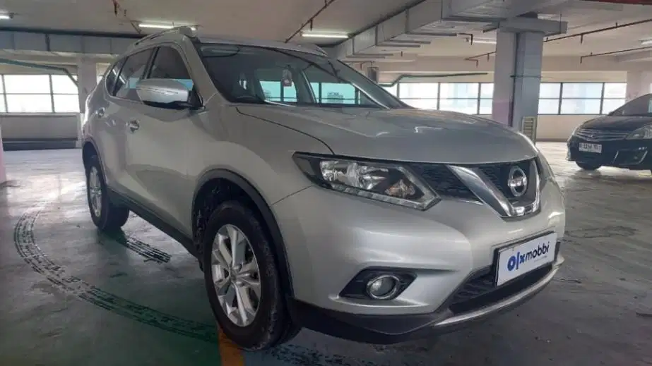 DP Rendah  9JT Nissan Xtrail 2.0 Bensin-MT 2016 Silver