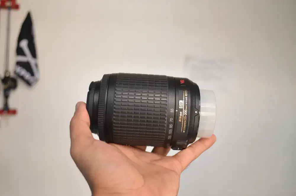 Lensa tele Nikon 55-200mm VR