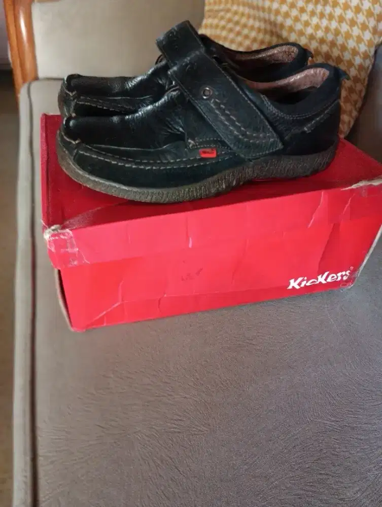 Sepatu barnd kickers orginal