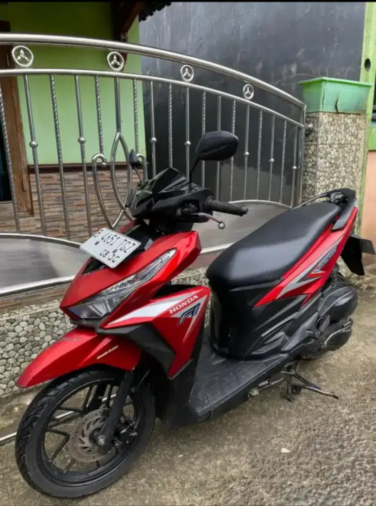Di jual honda vario 125 led tahun 2015