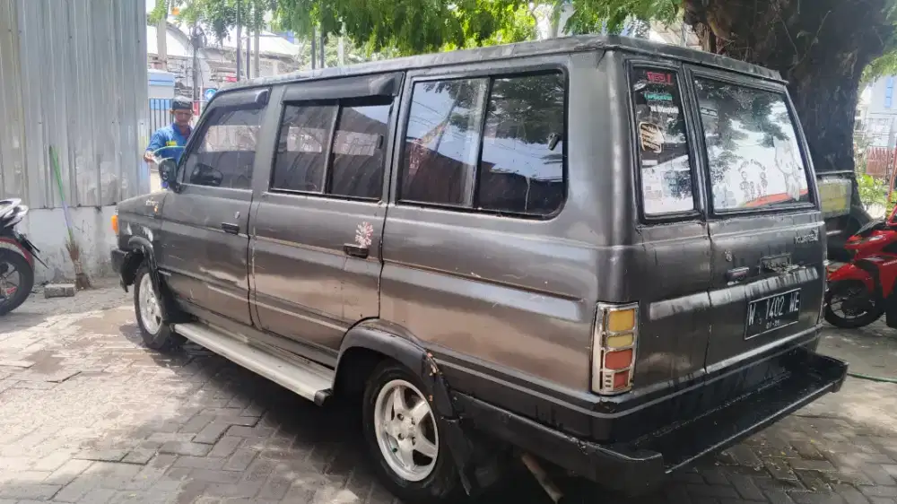 Mobil kijang kapsul super long KF 21 tahun 1986 lengkap