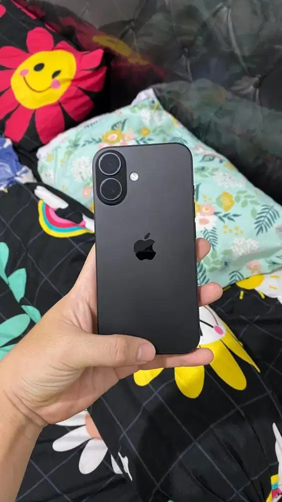 iphone 16 black garansi on