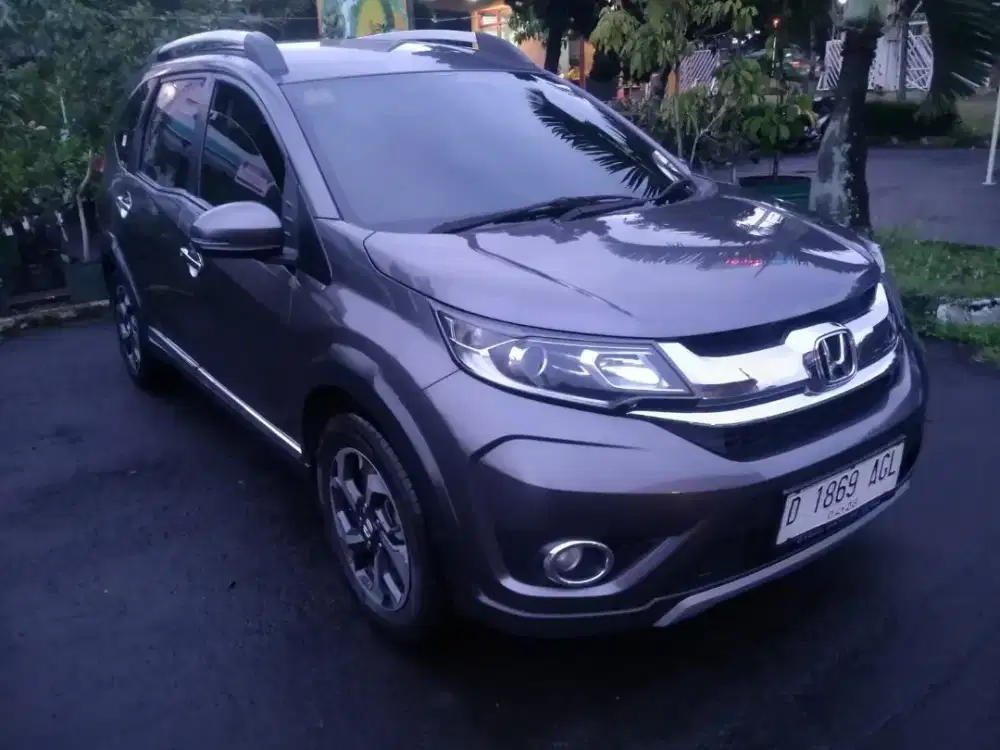 HONDA BRV 2.5 E MT Bagus Sekali
