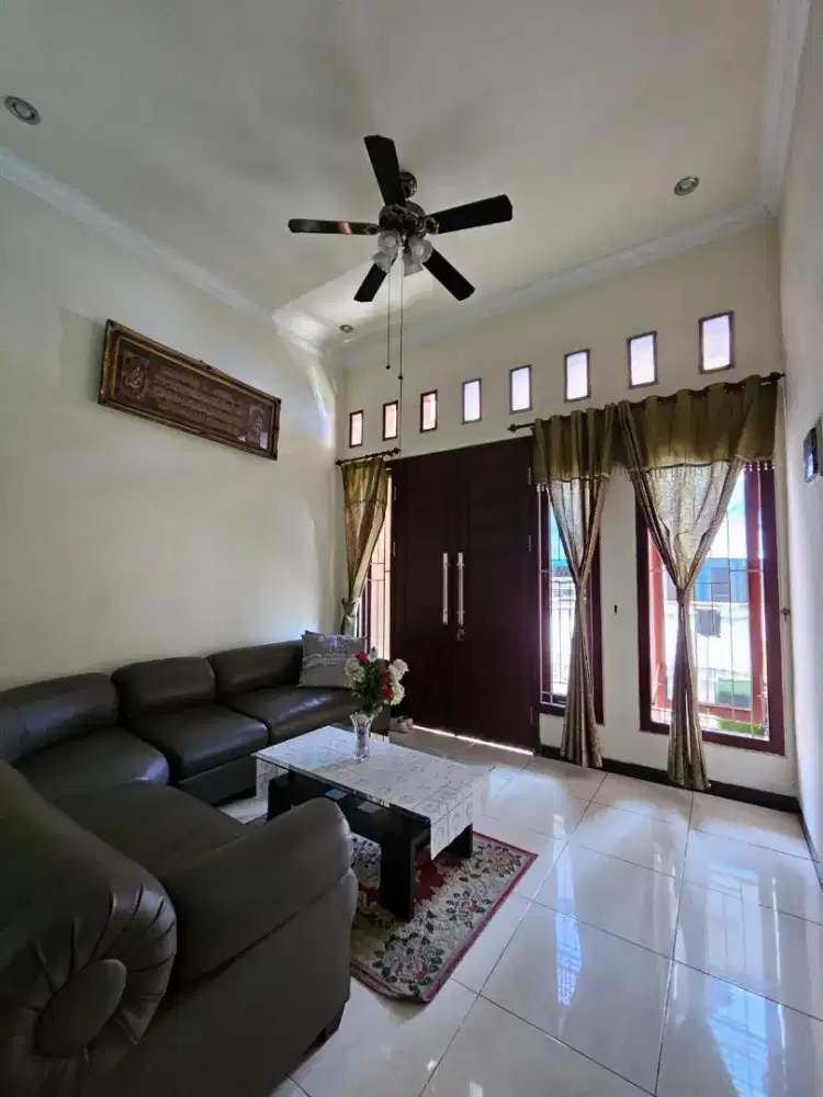 RUMAH DEKAT AMPEL