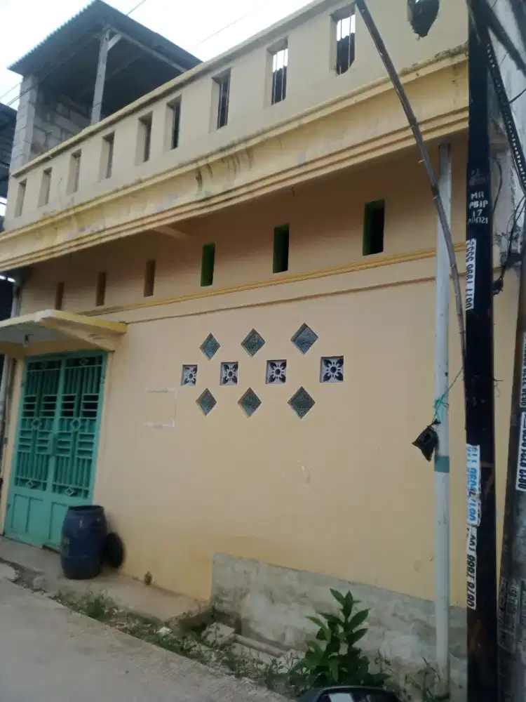 Di jual rumah 2 lantai,tanpa perantara