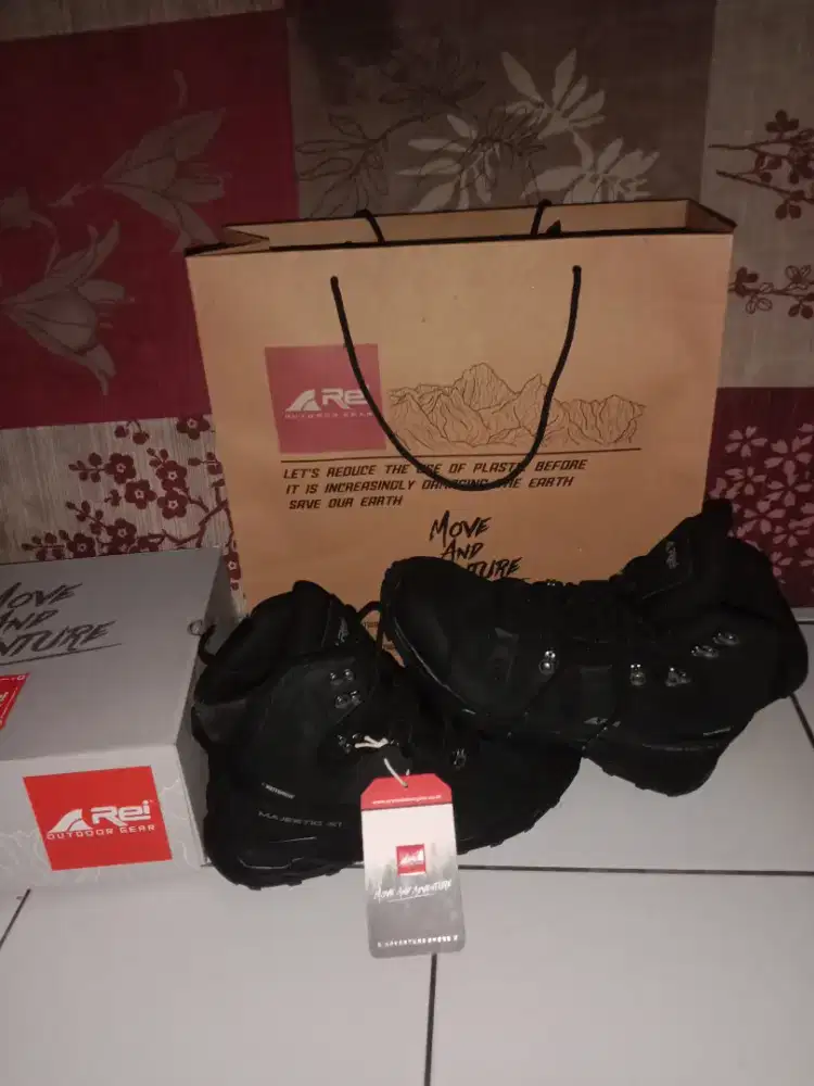 Sepatu Outdoor Areii
