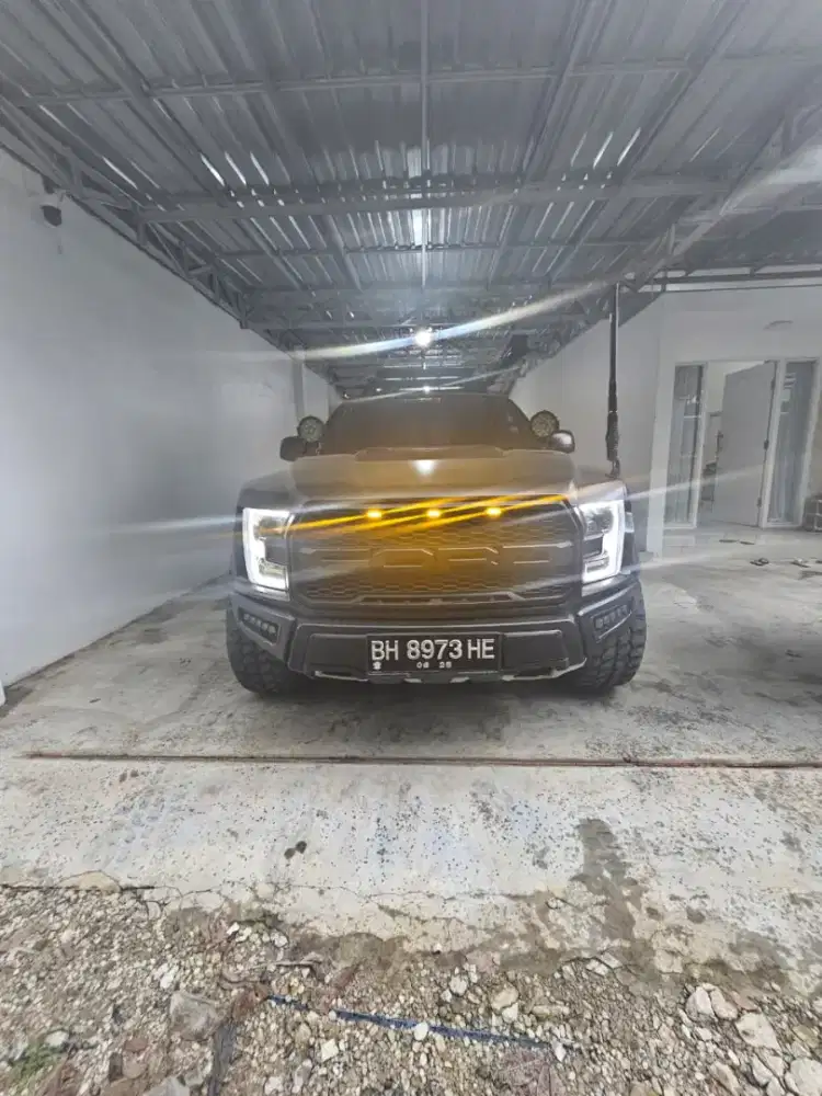 Ford custom raptor th 2012 
Diesel 2.2 cc manual