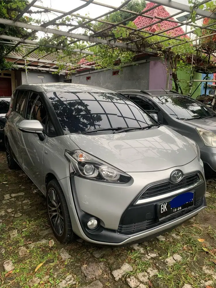 Dijual cepat Toyota Sienta tipe V Automatic Tahun 2019