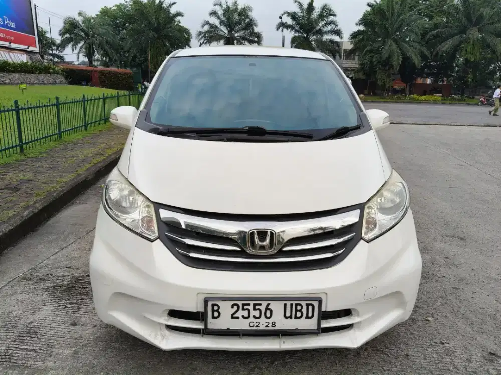 Honda Freed PSD 1,5 th 2013 metik