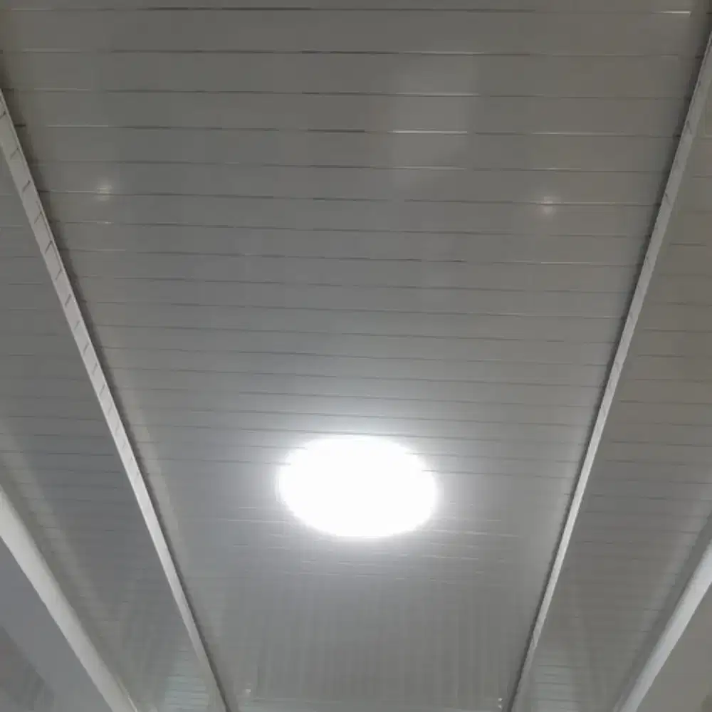 Distributor plafon PVC