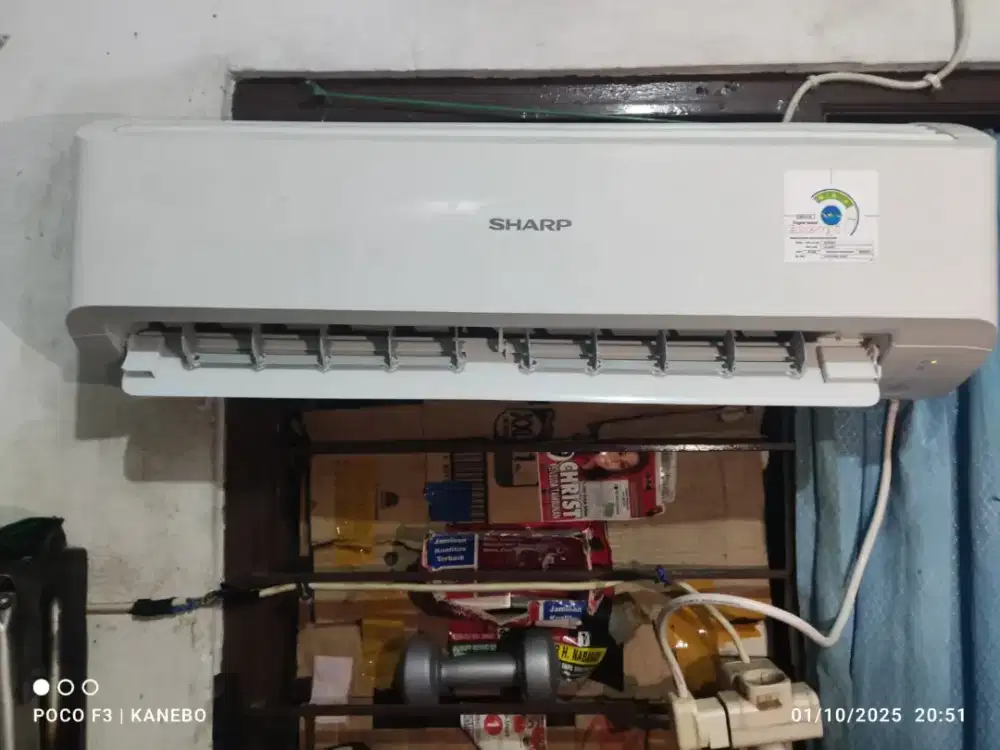 Ac Sharp 1/2pk R32 model terbaru
