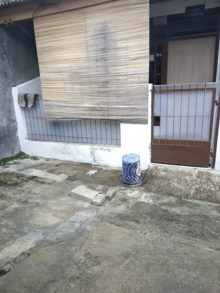 Disewakan  kontrakan Tahunan di kedoya
