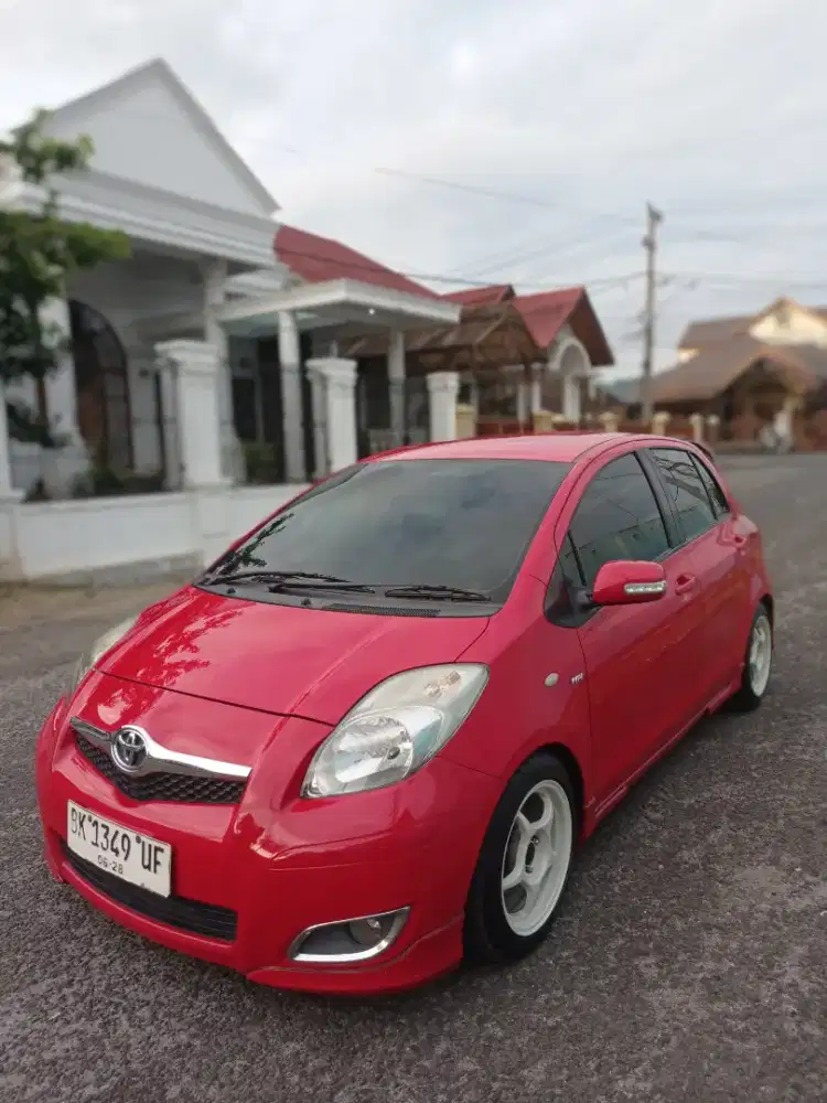 Toyota Yaris E 2012 Manual