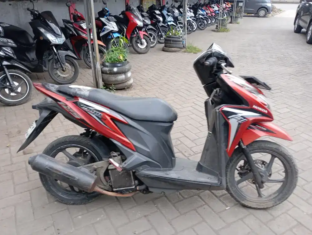 [PROMO OKT] Honda Vario 125 old Tahun 2014 Surat Komplit