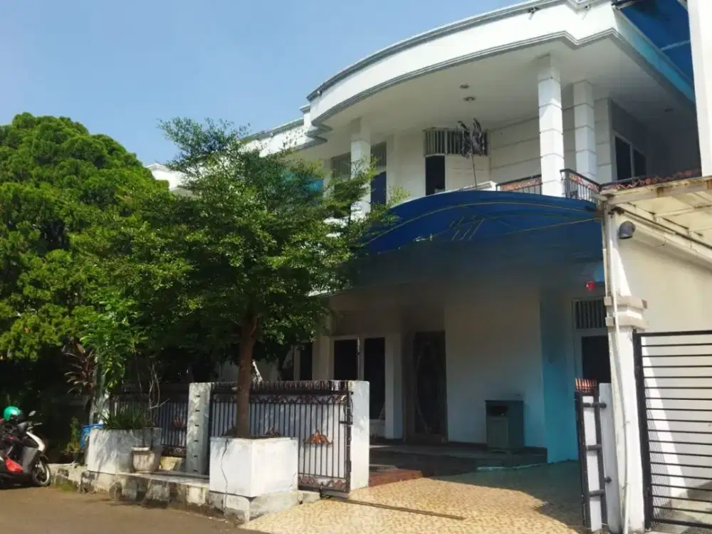 DISEWA RUMAH KOMPLEK GRIYA INTI SENTOSA UKU 10X17,5 RAPI DAN SIAP HUNI SUNTER JAKARTA UTARA