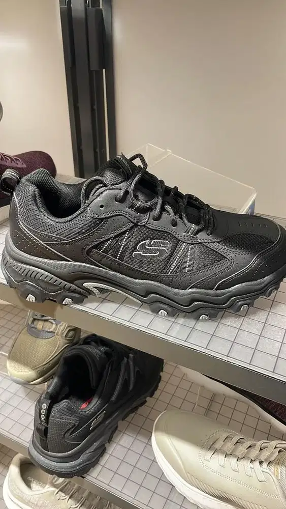 Sepatu Sketchers Men Trail Stamina