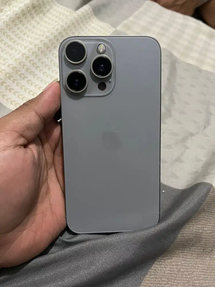 iphone 11 like 15 pro titanium