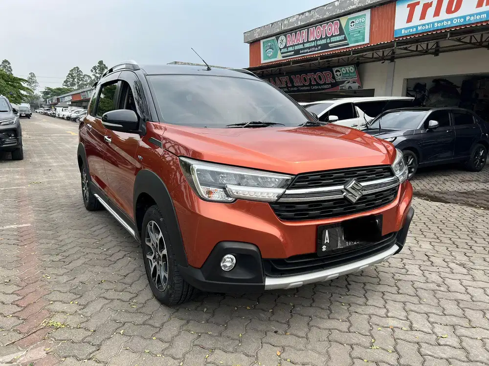 Suzuki XL7 Alpha AT 2022 Orange Bagus Siap Pakai