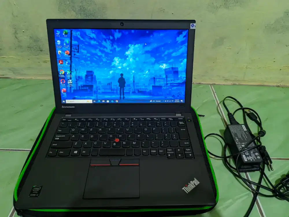 Lenovo thinkpad x250 intel i3-5010U (gen 5) SSD 120GB