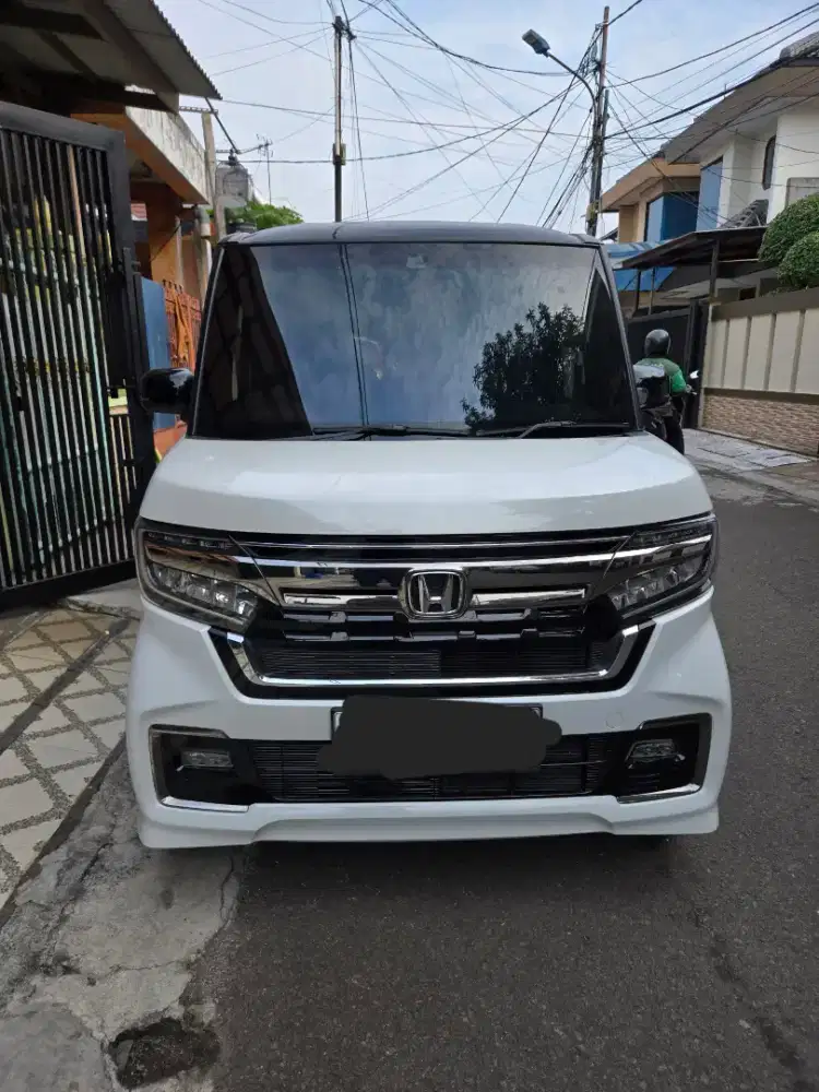 Honda N box custom A/T rare cbu
