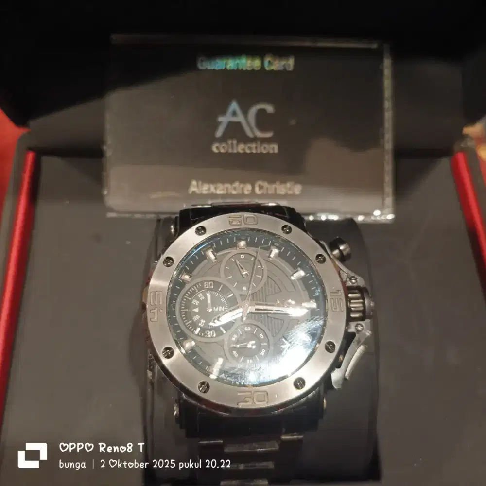 Jam tangan cowo kondisi masih bagus jarang d pakai