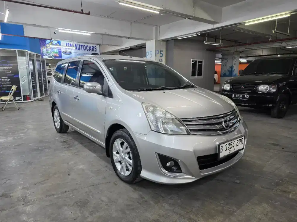 NISSAN GRAND LIVINA 1.5 ULTIMATE AT XV (MATIC) 2013