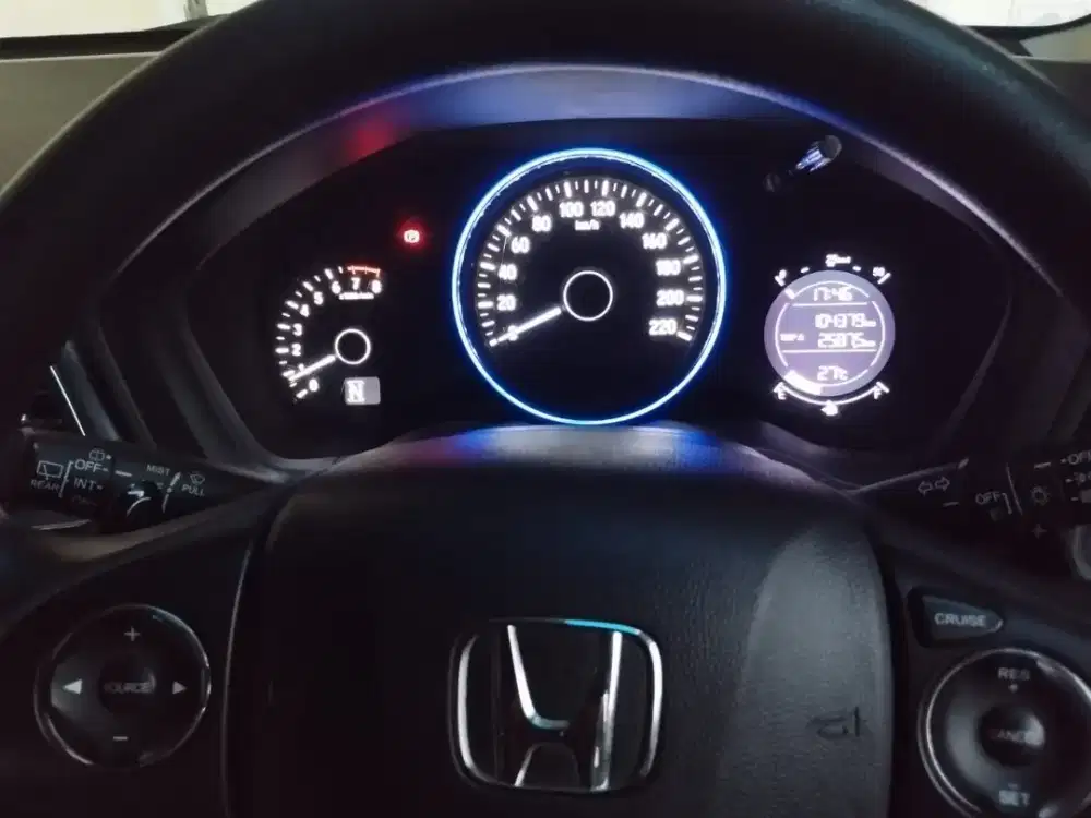 Honda hrv 2017 tipe metik