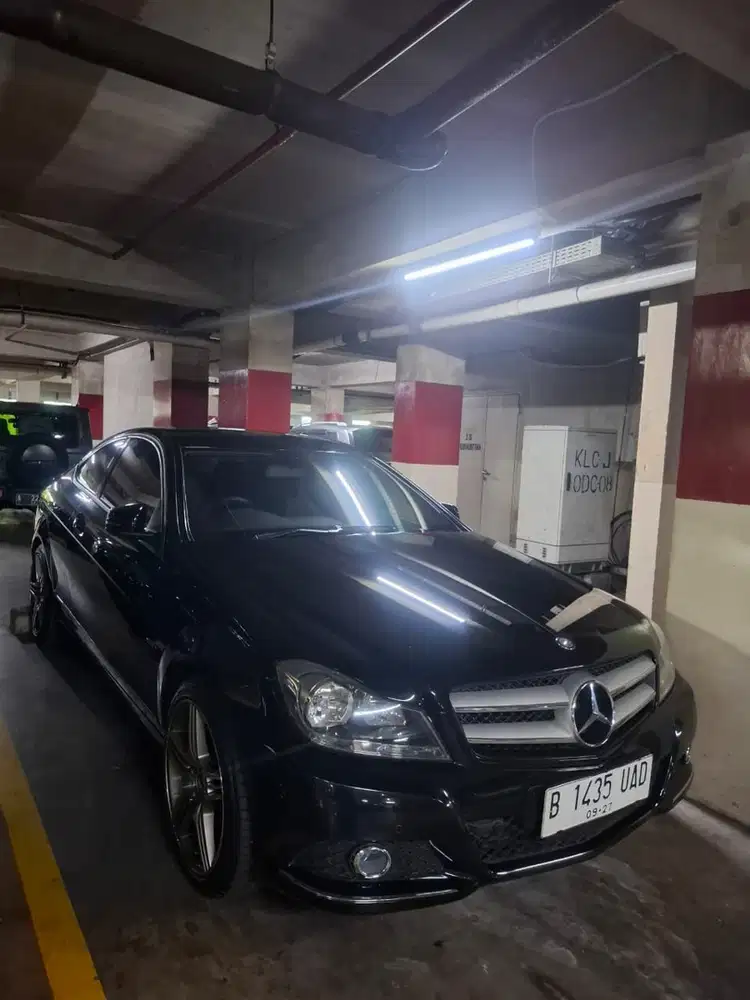 Mercedes-Benz C180 2012 Bensin