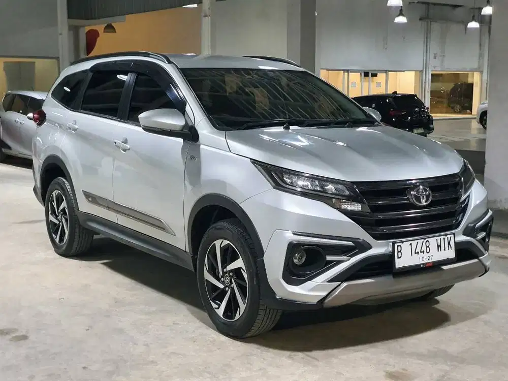 Toyota Rush GR Sport AT 2022 Silver PREMIUM B1448WIK