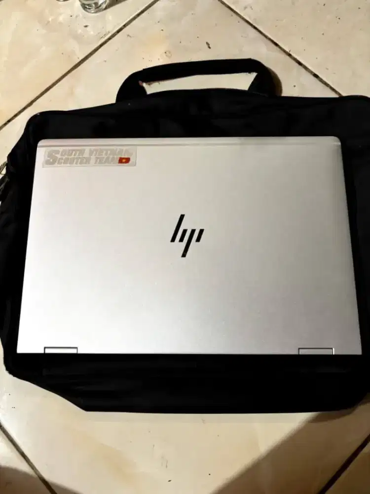 Laptop HP ELITEBOOK X360 1030 G2
PROSESOR I5
RAM 8 GB SSD 256 BACKLIT
