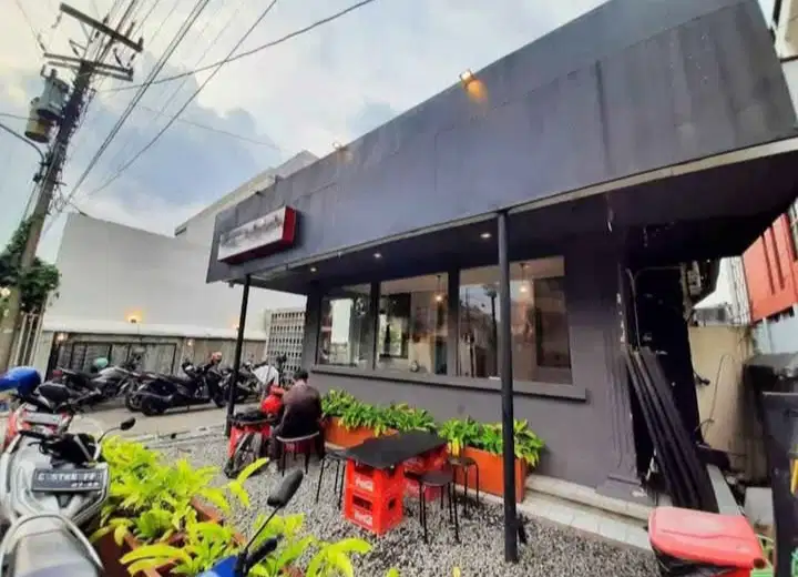 Ruang usaha, Kafe di dekat TUGU JOGJA, Malioboro