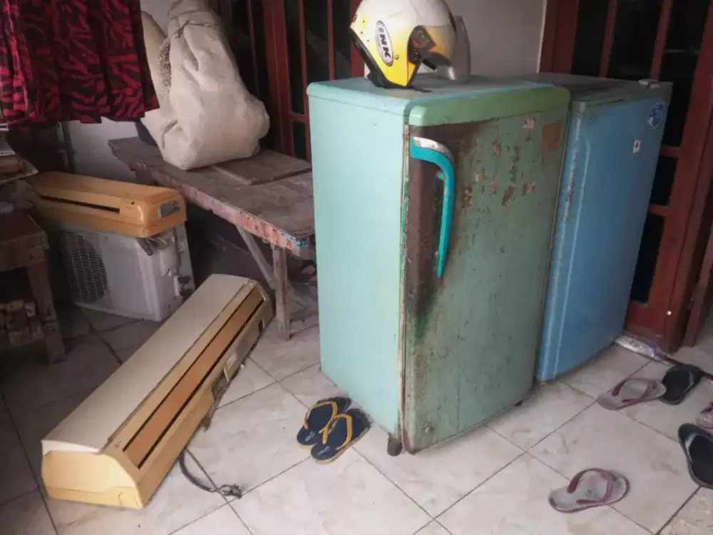 Menerima jual beli kulkas bekas borong atau satuan